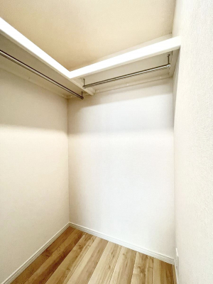 ���[�@�����Ղ�̎��[�X�y�[�X�ł��ł��Z��Ԃ��X�b�L���ۂĂ���