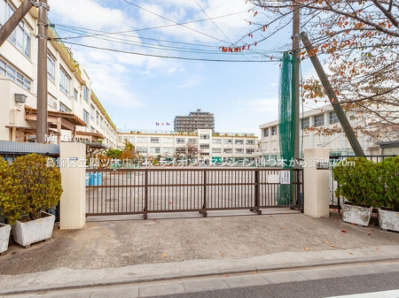 ���ӊ��@���w�Z 720m �����旧�l�c�ؒ��w�Z