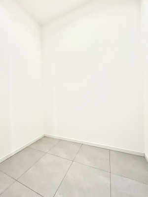 ̑ρ@Ղ̔[˃Xy[XŉKɕ点   