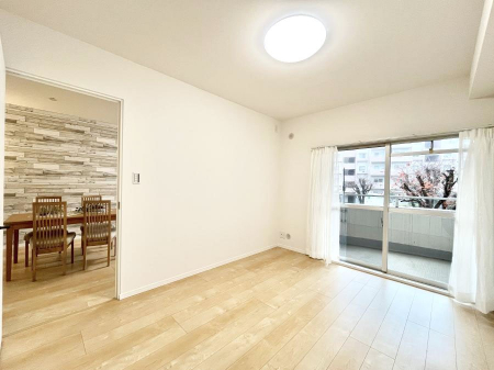 ���̑����ρ@�o���R�j�[���J�������v���X���Ă����m��  