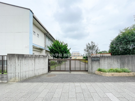 ���ӊ��@���w�Z 1100m �l�X���s���������w�Z