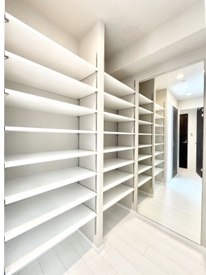 ���̑����ρ@�����Ղ�̔[�˃X�y�[�X�ŉ��K�ɕ�点����   