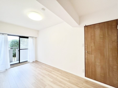 ���̑����ρ@�o���R�j�[���J�������v���X���Ă����m��