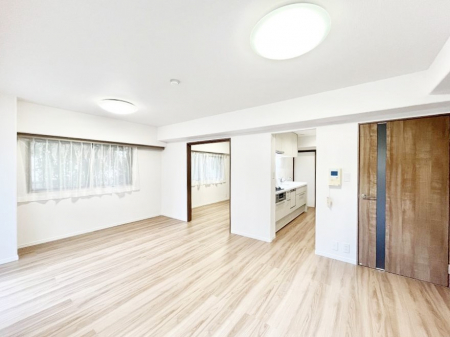 ���̑����ρ@�Ƒ������R�ƏW�܂�e���̃X�y�[�X�ɂȂ肻��