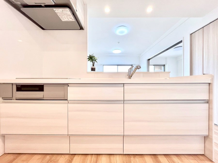 �L�b�`���@���������Ȃ���ł����Ƒ��Ƃ̉�b���y���߂�ΖʃL�b�`��