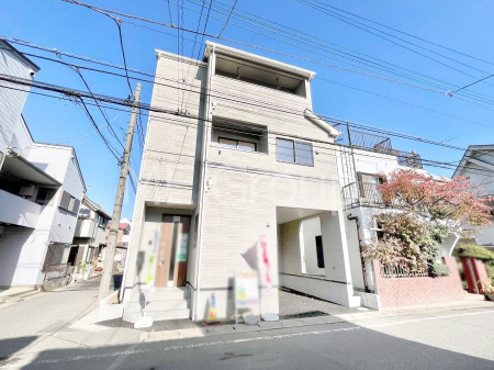 ���n�O�ώʐ^�@�O�ρ`Exterior�`�@���ӂɂ͊w�Z�┃���{�݂����萶���A�q��ĂɓK���������L�����Ă��܂��I�u�i�Z�n�v�Ƃ��āA�����̂����w�����ł͂Ȃ��A���ӂ̊���ʊw�ł���w�Z�ɂ��Ă������k���������I