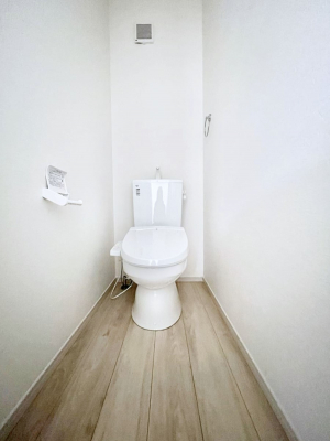 �g�C���@�����`Toilet�`�@�Y��E�X�b�L���E���K�ȃE�H�V�����b�g�t�g�C���ł��낰���Ԃł��B�g�C���͖����g�킴��𓾂Ȃ����́B����������ۂ������ł��ˁB�g�C����2��������̂Œ��̍��G���ɕ֗��ł��I