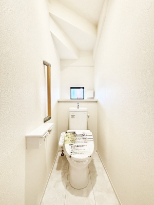 �g�C���@�����`Toilet�`�@�Y��E�X�b�L���E���K�ȃE�H�V�����b�g�t�g�C���ł��낰���Ԃł��B�g�C���͖����g�킴��𓾂Ȃ����́B����������ۂ������ł��ˁB�g�C����2��������̂Œ��̍��G���ɕ֗��ł��I