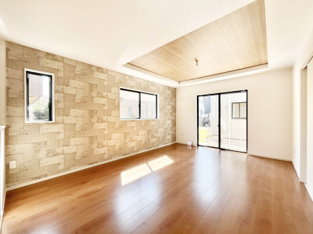 ���r���O�@�傫�ȑ����炽���Ղ�̗z���ƕ����������郊�r���O