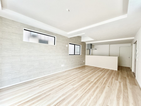 rO@`Living`@O̗ȂVvłLDKB傫ȑނ̂Ŏ邭AƑ̌ȅƂăsb^łBJƓ̗ǂ𐥔񂲗I