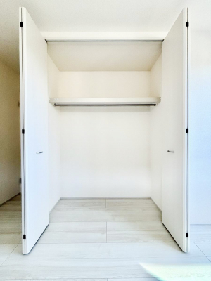 ���[�@�m���̃N���[�[�b�g�B���s��������̂Ō���̈ߗނ�����������܂�܂��B