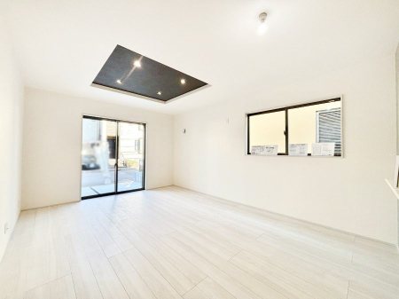 ���r���O�@�Ƒ��c���̎��Ԃ����������Ȃ��났�̃��r���O�_�C�j���O�B   