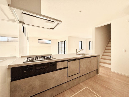 �L�b�`���@�����`Kitchen�`  ���r���O�����n����J�E���^�[�L�b�`���B  ���������Ȃ���Ƒ��ƃR�~���j�P�[�V�������Ƃ�邾���łȂ��A�傫�ȊJ���������邱�Ƃ��ł��܂��B  ���q�l�̐����������邱�Ƃ��ł��܂��ˁI