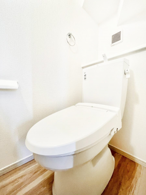 �g�C���@�����`Toilet�`�@�Y��E�X�b�L���E���K�ȃE�H�V�����b�g�t�g�C���ł��낰���Ԃł��B�g�C���͖����g�킴��𓾂Ȃ����́B����������ۂ������ł��ˁB�g�C����2��������̂Œ��̍��G���ɕ֗��ł��I