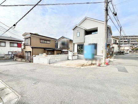 ���n�O�ώʐ^�@�O�ρ`Exterior�`�@�O�ʓ��H�͊ՐÂȏZ��n���͂���Ԓʂ�̏��Ȃ����H�B���Ԃ̏o��������炭�炭�ł��I���s���_�E���n���w�̂���]�́A���C�y�ɂ��₢���킹���������I