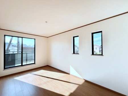 ���̑����ρ@�����`Bed Room�`�@�������������̂��ˌ��Ẵ����b�g�ł��B���Ƒ������������ƂŎ苷�Ɋ����Ă����Z�܂����ˌ��Ăł͊e�����v���C�o�V�[��ۂ��Ƃ��ł��܂��B�Z�܂��ɂ�Ƃ肪���܂�S�������b�N�X�ł��܂���