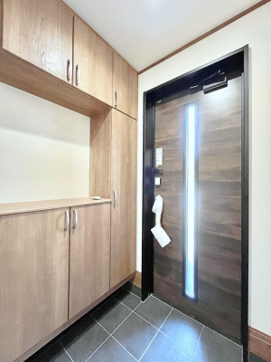 ���ց@�����`Entrance�`�@�Ƃ̒��ł��q�l���}����ŏ��̏ꏊ�ł��錺�ւ́A�Ƃ̈�ۂ��̂��̂ł��I�L�x�Ȍ��֎��[�ŁA����Y��ɕۂ��Ƃ��o���܂��􌺊ւɂ͂����Ղ���[�̉��ʔ��������I