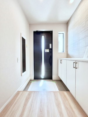 ���ց@���ʔ��͂��Ƒ��̎ʐ^��G�߂̃C���e���A�ŏ���I�Ƃ��ĉ��o�ł��܂�