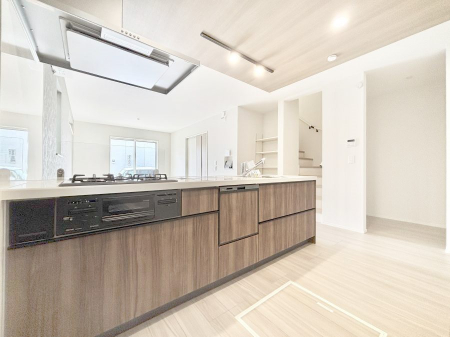 �L�b�`���@�����`Kitchen�`  ���r���O�����n����J�E���^�[�L�b�`���B  ���������Ȃ���Ƒ��ƃR�~���j�P�[�V�������Ƃ�邾���łȂ��A�傫�ȊJ���������邱�Ƃ��ł��܂��B  ���q�l�̐����������邱�Ƃ��ł��܂��ˁI