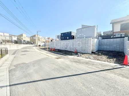 ���n�O�ώʐ^�@�O�ʓ��H�͂�����Ɛ�������Ă��܂�