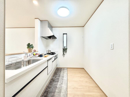 �L�b�`���@�����`Kitchen�`�@�u���������͉�����낤�v����ȃL�b�`���Ȃ�v�������藿�����ł����Ⴂ�܂��B�L�b�`������̓��r���O����]�ł��܂��B�Ƒ����Ȃ��邨�Ƃ������ɂ������܂��B