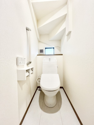 �g�C���@�����`Toilet�`�@�Y��E�X�b�L���E���K�ȃE�H�V�����b�g�t�g�C���ł��낰���Ԃł��B�g�C���͖����g�킴��𓾂Ȃ����́B����������ۂ������ł��ˁB�g�C����2��������̂Œ��̍��G���ɕ֗��ł��I