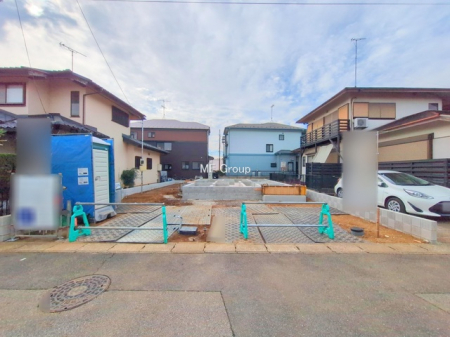 ���n�O�ώʐ^�@�`Exterior�`�@�ՐÂȏZ��n�Ŏq��ĉƑ��Ƀs�b�^���B�����̂��U�������K�ȗ΂Ɍb�܂ꂽ�G���A�ŁA���R�ɕ�܂ꂽ���₩�ȕ�炵���������邽�߂́A��Ƃ肠��Z���������Ă��܂��B