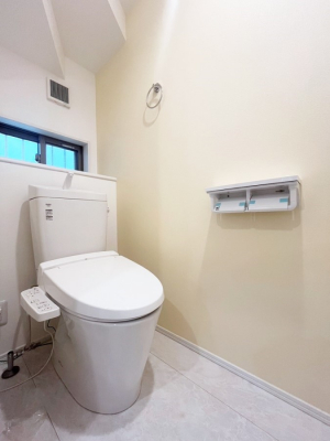 �g�C���@����-Toilet-�@�������̂��鐅����g�C���̓E�H�V�����b�g�t���ł����g�C���͖����g�킴��𓾂Ȃ����́B����������ۂ������ł��ˁB�g�C����2��������̂Œ��̍��G���ɕ֗��ł��I  