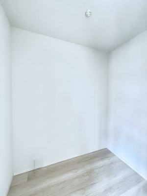 ���̑��@�����`Walk-in Closet�`�@�K�v�Ȃ��̂�R�[�f�B�l�[�g���ꗗ���Ċm�F�ł��A�g�x�x�⏀�����Z���ԂōςރE�H�[�N�C���N���[�[�b�g��ݒu���܂����B�Ƃ̒�����������Ƃ�����֗��Ȏ��[�X�y�[�X�ł��B