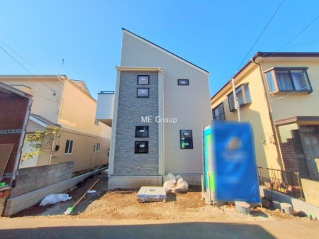 ���n�O�ώʐ^�@�O�ρ`Exterior�`�@��s���œ���̃X���[���C�t���΂Ɉ͂܂ꂽ�y�n�͓s��̌�����Y���ꂻ���B�l�G��ʂ��Ď��R�ƐG�ꍇ����X�|�b�g�����ӂɂ͐��肾������I�Z�݂����Ȃ�ƁB��炵�������B