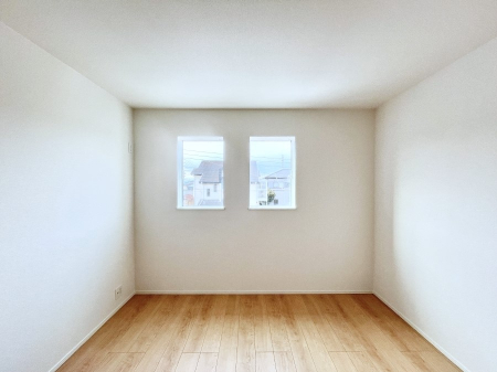 �Q���@�����`Bed Room�`�@�������������̂��ˌ��Ẵ����b�g�ł��B���Ƒ������������ƂŎ苷�Ɋ����Ă����Z�܂����ˌ��Ăł͊e�����v���C�o�V�[��ۂ��Ƃ��ł��܂��B�Z�܂��ɂ�Ƃ肪���܂�S�������b�N�X�ł��܂���