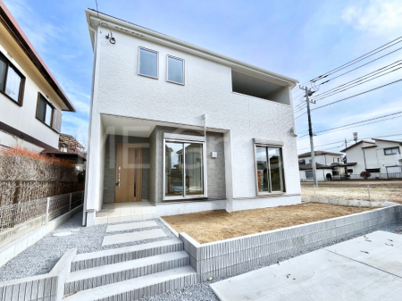 ���n�O�ώʐ^�@�O�ρ`Exterior�`�@��s���œ���̃X���[���C�t���΂Ɉ͂܂ꂽ�y�n�͓s��̌�����Y���ꂻ���B�l�G��ʂ��Ď��R�ƐG�ꍇ����X�|�b�g�����ӂɂ͐��肾������I�Z�݂����Ȃ�ƁB��炵�������B