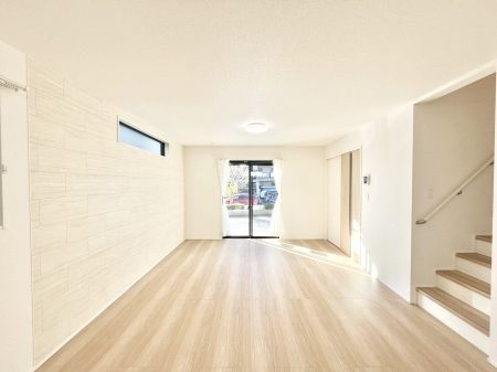 ���r���O�@�傫�ȑ����炽���Ղ�̗z���ƕ����������郊�r���O