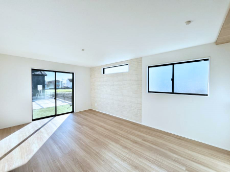 ���r���O�@�傫�ȑ����炽���Ղ�̗z���ƕ����������郊�r���O