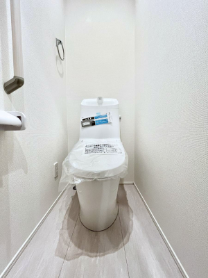 �g�C���@�g�C����1�K��2�K���ꂼ��ɔz�u����Ă��ĂƂĂ��֗��ł��B 