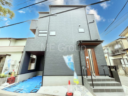 ���n�O�ώʐ^�@�O�ρ`Exterior�`�@���V�̐�ƌ��荇�����ň�i�����߂��𑝂����̎p�́A�Î~��ŗ��߂Ă����ɂ͐ɂ����O�ρB�a�������u���Z�܂��v�͋G�߁E�C��E����̔w�i�ɑ����Ȃ���ʂ́w��ԁv���������܂����B