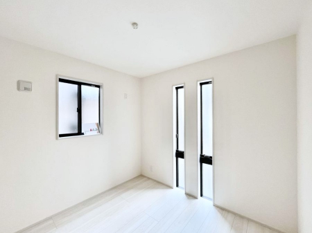 ���̑����ρ@�����`Bed Room�`�@�Z�����߂��䂭�����u������قǁA������肵�����Ԃ������Z���B�w���K�x�́u�Ɓv�Ɓu�X�v�Ɓu���v�����a�������ɖK��邾�Ɖ��߂Ċ��������Ă���܂��B