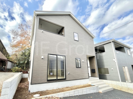 ���n�O�ώʐ^�@�O�ρ��R�������`Exterior�`�@���R�ƐG�ꍇ����X�|�b�g�����ӂɂ�������I���U����W���M���O�A�T���̗V�тɍœK�ł��B�ڂ̑O�ɍL����J�����Ƃ�Ƃ�A��炵�̖�����ޗ��z�̏Z�܂��������ɂ������܂��B