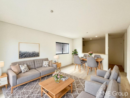 ���r���O�@�������R�������`Living�`�@�Ƒ��̉�b��Ί炪�s���������r���O�ł��B�傫�ȃ\�t�@��_�C�j���O�e�[�u���ł������H���������肭�났�����􂻂�Ȗ������������Ԃł��I���Ƌ��CG�ł�