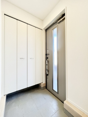 ���ց@�������P�������`Entrance�`�@�Ƃ̒��ł��q�l���}����ŏ��̏ꏊ�ł��錺�ւ́A�Ƃ̈�ۂ��̂��̂ł��I�L�x�Ȍ��֎��[�ŁA����Y��ɕۂ��Ƃ��o���܂��􌺊ւɂ͂����Ղ���[�̉��ʔ��������I