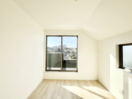 ���̑����ρ@�o���R�j�[���J�������v���X���Ă����m��