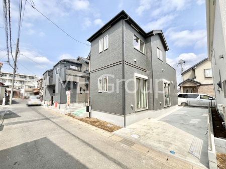 ���n�O�ώʐ^�@�O�ρ`Exterior�`�@�O�ʓ��H�F�쓌 5m �����A�쐼 4m �����@�Z��n�ɂȂ��Ă���̂Ŏԗʂ����Ȃ��A�Â��ȗ��n�ł��B�q��Ċ����ǍD�ł������ӊ������킹�Ă��ē������Ē����܂��B