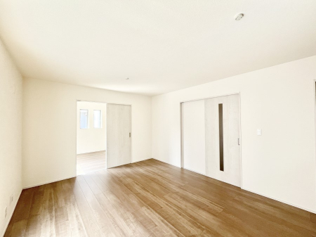 ���̑����ρ@�����`Living�`�@�����ɂ݂͂�Ȃ��W���A�H���Ɗy������b���n�܂�B�b�ɖ����ɂȂ肷���āA��������Y��锼�߂��ɂȂ��Ă��܂��B����ȑ��̊Ԃ̍K�������������Ă����ꏊ�ł��肽���B