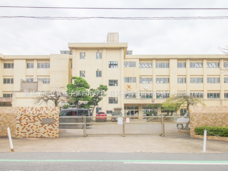 ���ӊ��@���w�Z 720m �䑷�q�s���䑷�q��l���w�Z