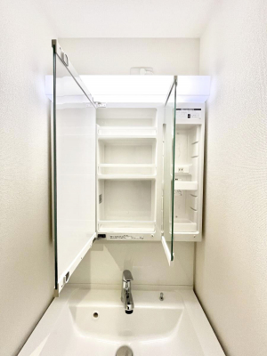 ���̑����ρ@�ݔ����R�������O�ʋ��̗��ɁA���ϕi��q���p�i�Ȃǂ����[�\�B���ʑ����������ƕۂ��܂��I