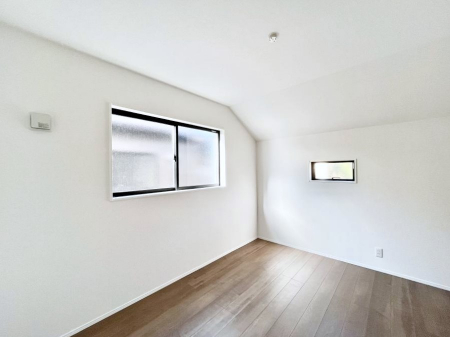 �Q���@�g���₷���`�Ńx�b�g��Ƌ�̒u�����ɂ����邱�Ƃ�����܂���B 