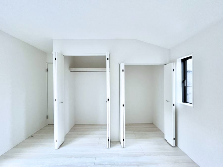 ���[�@�����Ղ�̎��[�X�y�[�X�ŉ��K�ɕ�点���� 