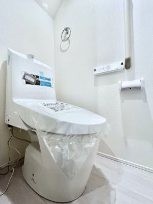 �g�C���@�g�C����1�K��2�K���ꂼ��ɔz�u����Ă��ĂƂĂ��֗��ł��B 