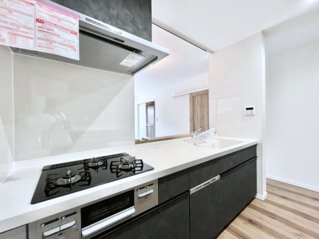 �L�b�`���@������No.1�������`Kitchen�`�@�u���������͉�����낤�v����ȃL�b�`���Ȃ�v�������藿�����ł����Ⴂ�܂��B�L�b�`������̓��r���O����]�ł��܂��B�Ƒ����Ȃ��邨�Ƃ������ɂ������܂��B