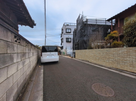 ���n�O�ώʐ^�@�`Exterior�`�@�Z��n�ɂȂ��Ă���̂Ŏԗʂ����Ȃ��A�Â��ȗ��n�ł��B�q��Ċ����ǍD�ł������ӊ������킹�Ă��ē������Ē����܂��B  